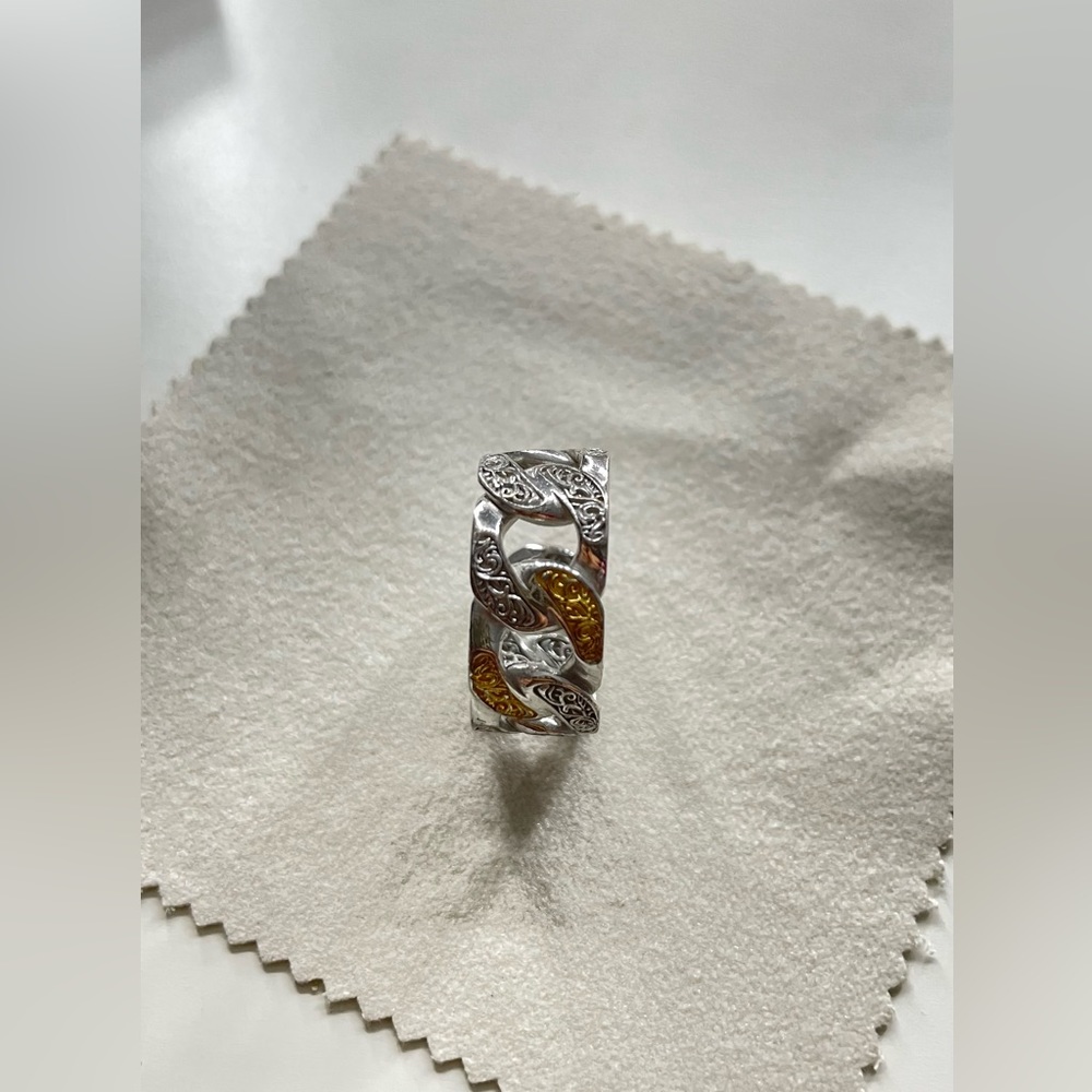 Ring - Picture 2 of 3